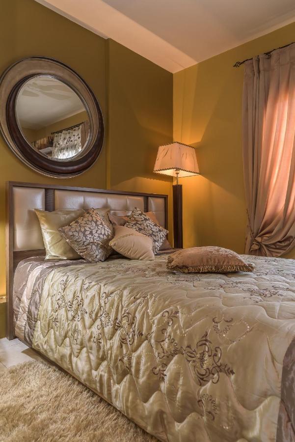 Luxury Marina Apartment In Alexandroupolis Bagian luar foto